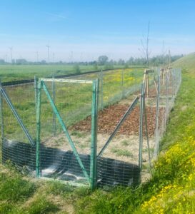 Wildschutzzaun mit Migrationsbarriere gegen Wühlmäuse